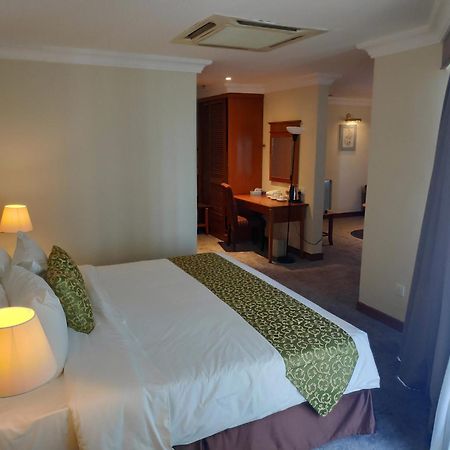 Ehsan Seaview Hotel Port Dickson Ngoại thất bức ảnh