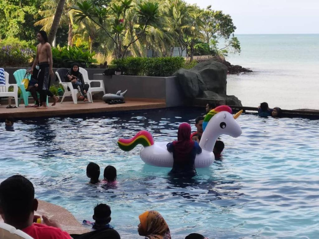 Ehsan Seaview Hotel Port Dickson Ngoại thất bức ảnh