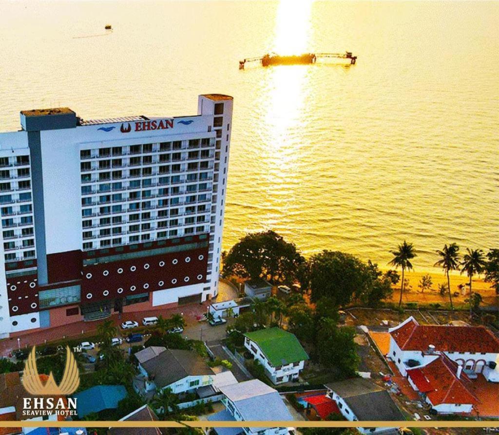 Ehsan Seaview Hotel Port Dickson Ngoại thất bức ảnh