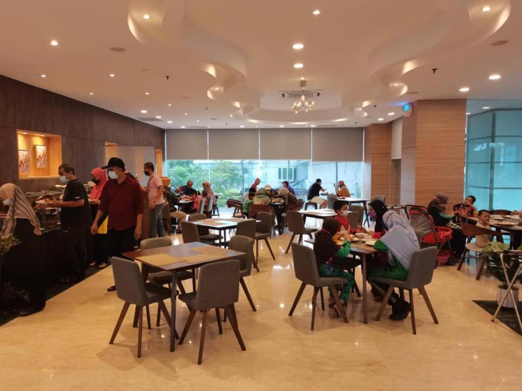 Ehsan Seaview Hotel Port Dickson Ngoại thất bức ảnh