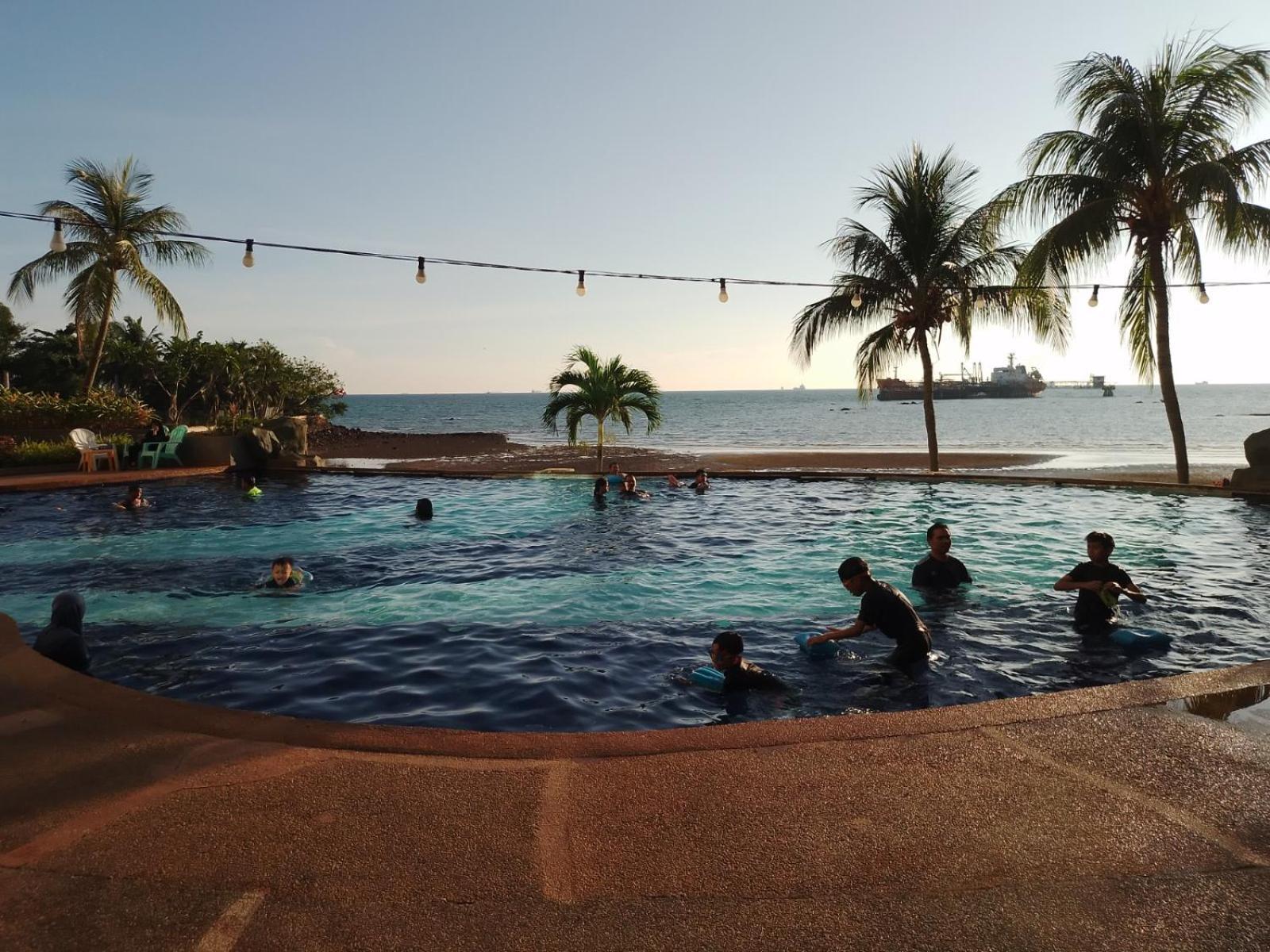 Ehsan Seaview Hotel Port Dickson Ngoại thất bức ảnh